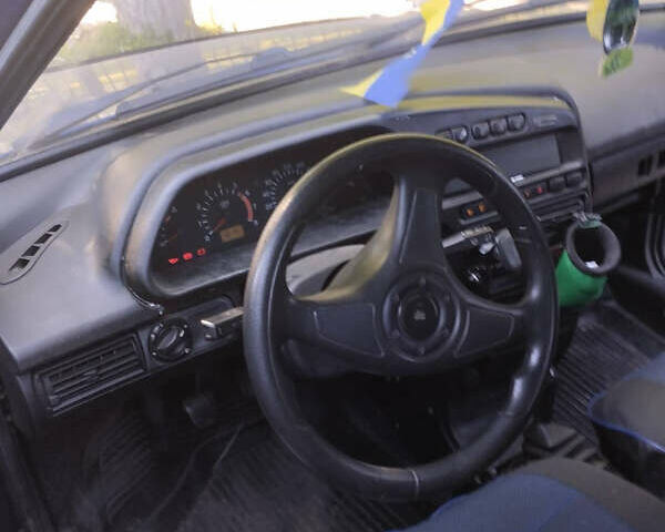 Синий ВАЗ 21099, объемом двигателя 1.6 л и пробегом 182 тыс. км за 1600 $, фото 3 на Automoto.ua