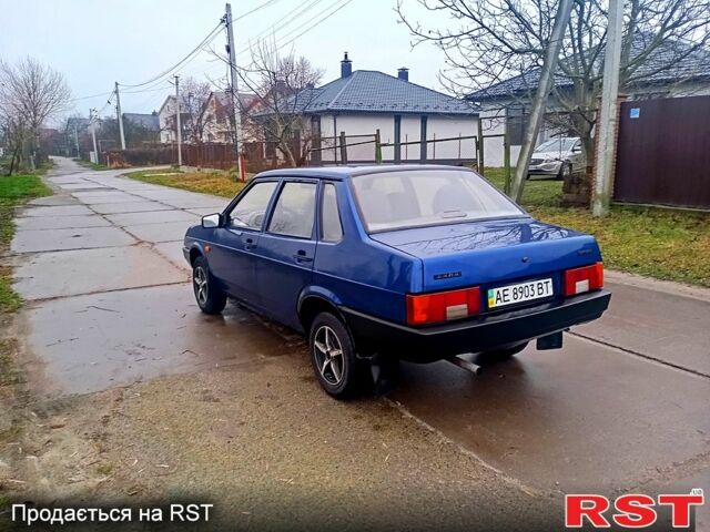 Синій ВАЗ 21099, об'ємом двигуна 1.6 л та пробігом 250 тис. км за 1850 $, фото 5 на Automoto.ua
