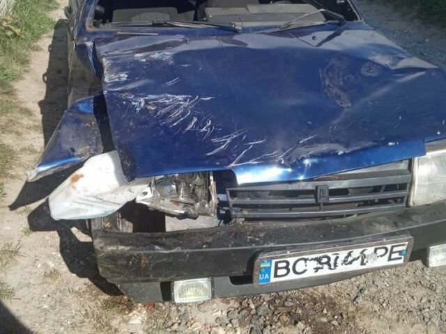 Синий ВАЗ 21099, объемом двигателя 0 л и пробегом 150 тыс. км за 330 $, фото 2 на Automoto.ua