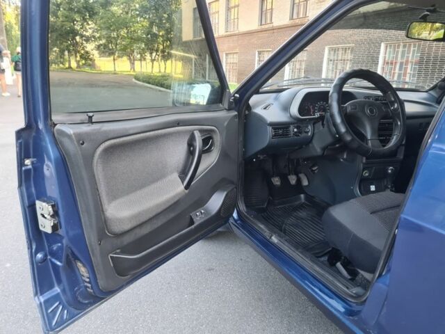 Синій ВАЗ 21099, об'ємом двигуна 1.6 л та пробігом 224 тис. км за 2750 $, фото 8 на Automoto.ua