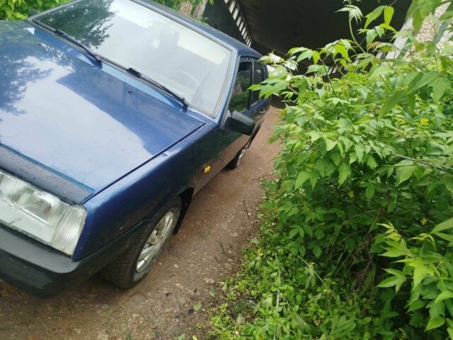 Синий ВАЗ 21099, объемом двигателя 1.5 л и пробегом 134 тыс. км за 900 $, фото 3 на Automoto.ua