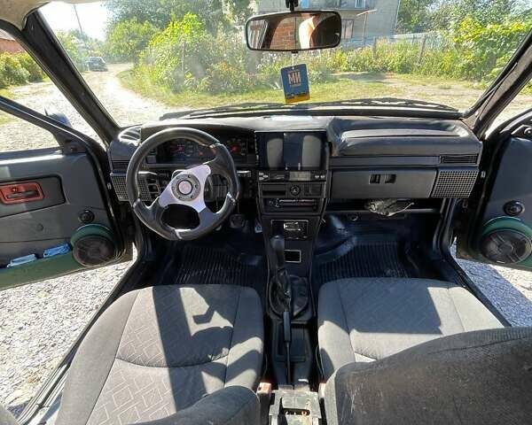 Зелений ВАЗ 21099, об'ємом двигуна 1.5 л та пробігом 230 тис. км за 2000 $, фото 1 на Automoto.ua