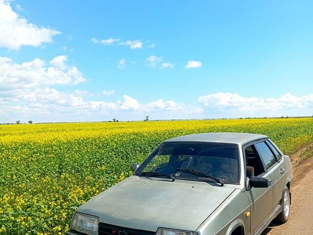 Зеленый ВАЗ 21099, объемом двигателя 1.5 л и пробегом 250 тыс. км за 1000 $, фото 5 на Automoto.ua