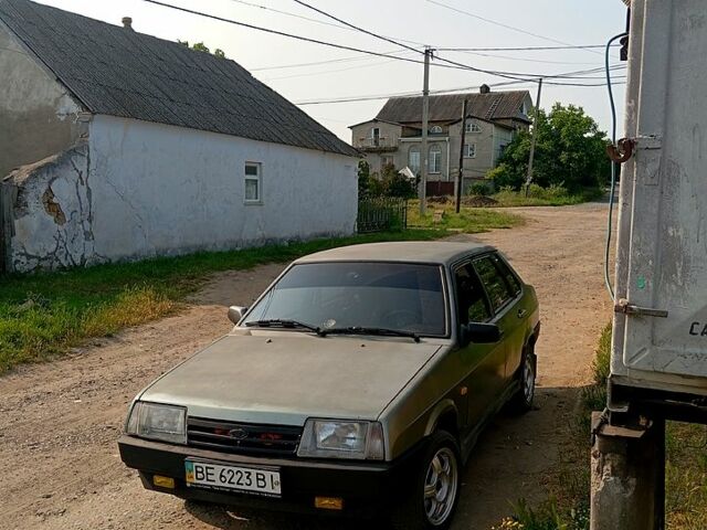 Зеленый ВАЗ 21099, объемом двигателя 1.5 л и пробегом 250 тыс. км за 1000 $, фото 2 на Automoto.ua