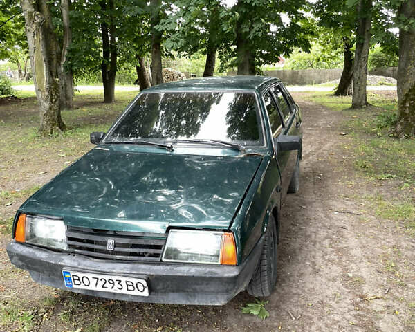 Зеленый ВАЗ 21099, объемом двигателя 1.6 л и пробегом 240 тыс. км за 500 $, фото 1 на Automoto.ua