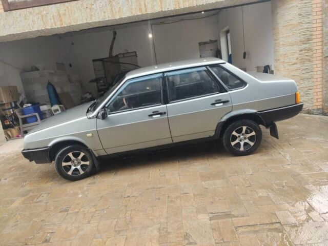 Зеленый ВАЗ 21099, объемом двигателя 1.5 л и пробегом 2 тыс. км за 1000 $, фото 1 на Automoto.ua