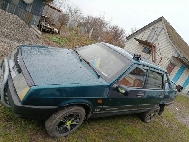 Зеленый ВАЗ 21099, объемом двигателя 1.5 л и пробегом 95 тыс. км за 1700 $, фото 3 на Automoto.ua