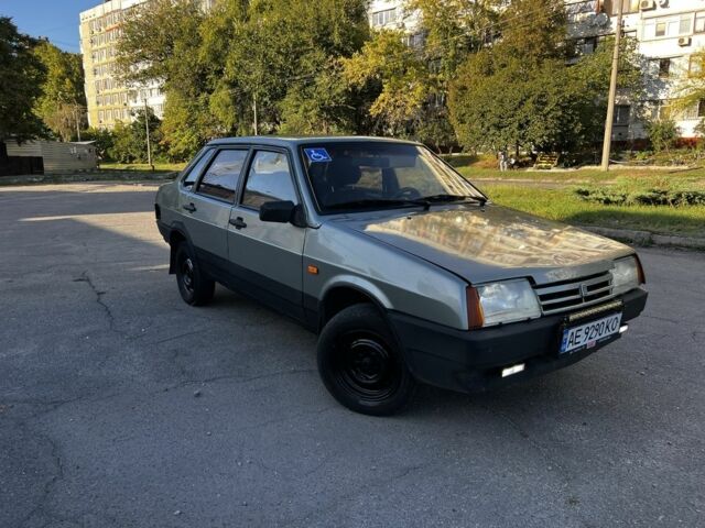 Зеленый ВАЗ 21099, объемом двигателя 1.5 л и пробегом 200 тыс. км за 900 $, фото 1 на Automoto.ua