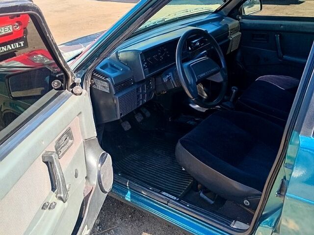 Зелений ВАЗ 21099, об'ємом двигуна 1.5 л та пробігом 300 тис. км за 1100 $, фото 3 на Automoto.ua