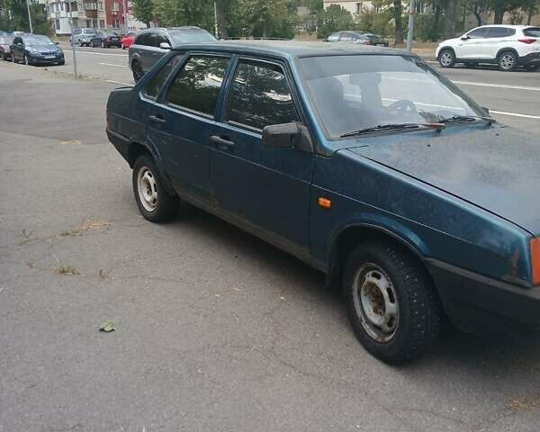 Зеленый ВАЗ 21099, объемом двигателя 1.5 л и пробегом 400 тыс. км за 600 $, фото 2 на Automoto.ua