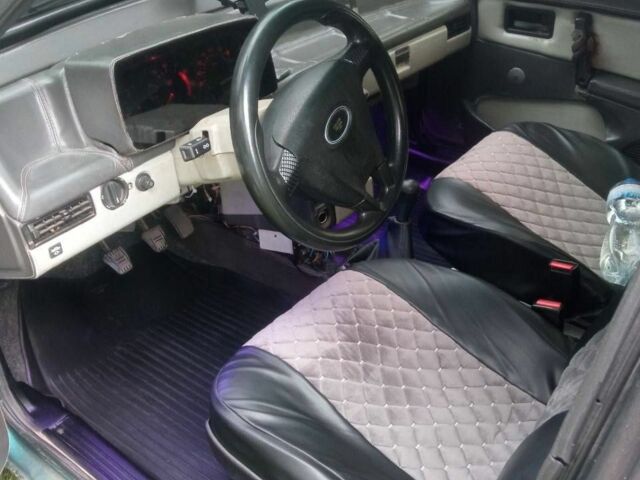 Зеленый ВАЗ 21099, объемом двигателя 1.5 л и пробегом 1000 тыс. км за 1300 $, фото 1 на Automoto.ua