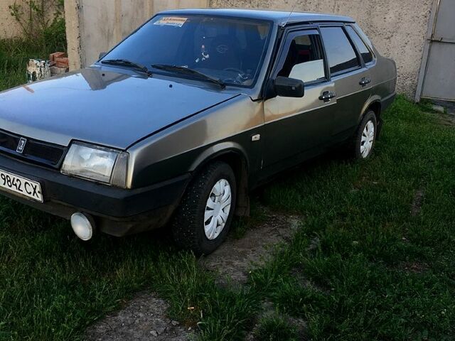 Зеленый ВАЗ 21099, объемом двигателя 1.5 л и пробегом 200 тыс. км за 1880 $, фото 5 на Automoto.ua