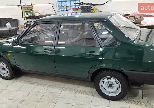 Зеленый ВАЗ 21099, объемом двигателя 1.5 л и пробегом 20 тыс. км за 2700 $, фото 1 на Automoto.ua