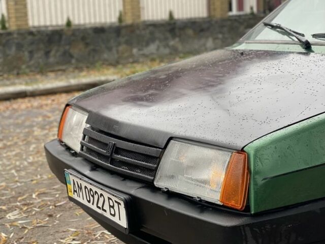Зеленый ВАЗ 21099, объемом двигателя 1.5 л и пробегом 300 тыс. км за 700 $, фото 4 на Automoto.ua