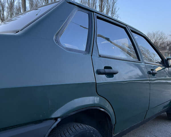 Зеленый ВАЗ 21099, объемом двигателя 1.5 л и пробегом 200 тыс. км за 1249 $, фото 3 на Automoto.ua