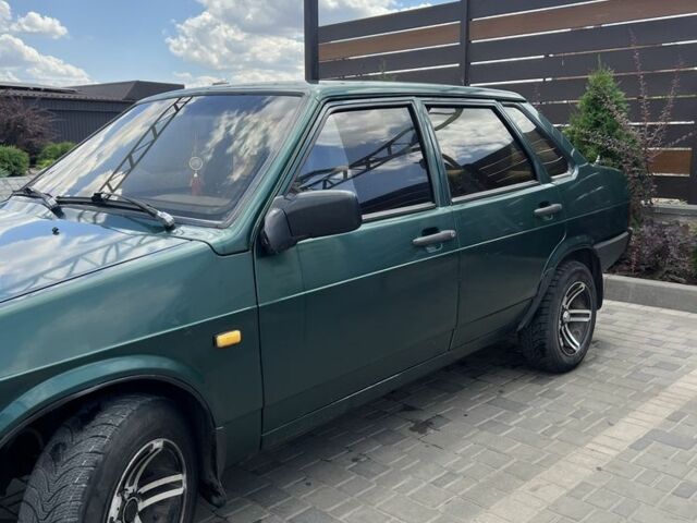 Зеленый ВАЗ 21099, объемом двигателя 1.5 л и пробегом 400 тыс. км за 1300 $, фото 5 на Automoto.ua