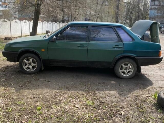 Зеленый ВАЗ 21099, объемом двигателя 1.5 л и пробегом 110 тыс. км за 700 $, фото 2 на Automoto.ua