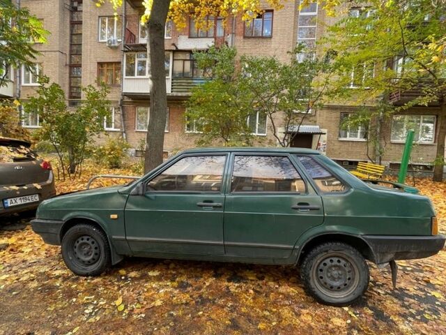 Зеленый ВАЗ 21099, объемом двигателя 1.5 л и пробегом 100 тыс. км за 1000 $, фото 2 на Automoto.ua
