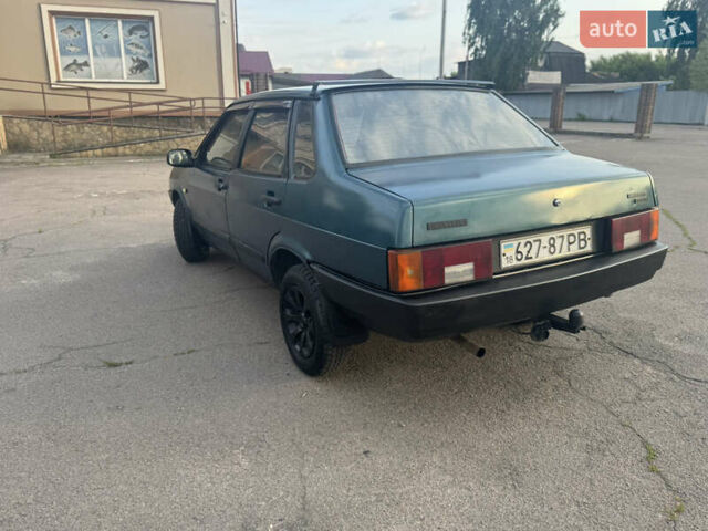 Зеленый ВАЗ 21099, объемом двигателя 1.5 л и пробегом 290 тыс. км за 1000 $, фото 1 на Automoto.ua