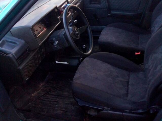 Зеленый ВАЗ 21099, объемом двигателя 1.5 л и пробегом 120 тыс. км за 1550 $, фото 5 на Automoto.ua