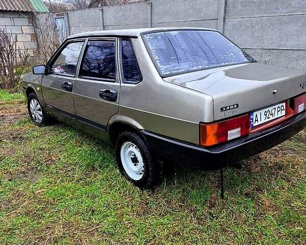 Зеленый ВАЗ 21099, объемом двигателя 1.5 л и пробегом 100 тыс. км за 1100 $, фото 1 на Automoto.ua