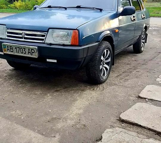 Зеленый ВАЗ 21099, объемом двигателя 1.5 л и пробегом 189 тыс. км за 1450 $, фото 1 на Automoto.ua