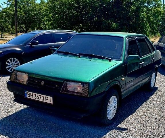 Зеленый ВАЗ 21099, объемом двигателя 1.5 л и пробегом 314 тыс. км за 1500 $, фото 4 на Automoto.ua