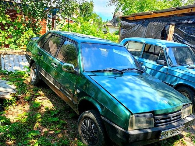 Зеленый ВАЗ 21099, объемом двигателя 1.5 л и пробегом 0 тыс. км за 1000 $, фото 2 на Automoto.ua