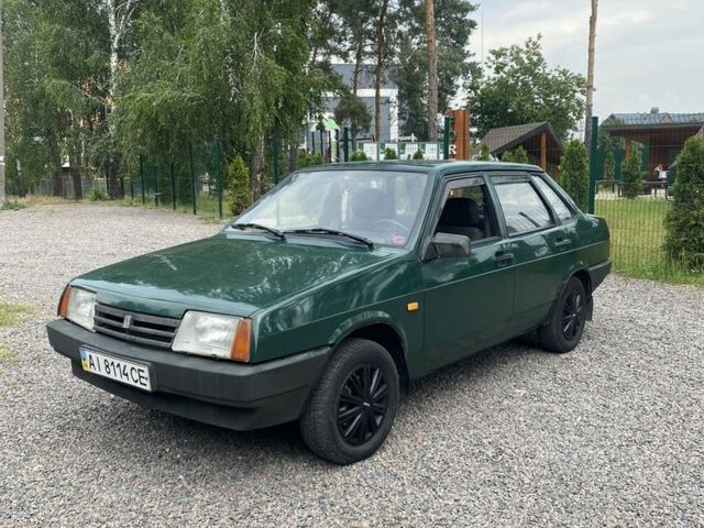 Зеленый ВАЗ 21099, объемом двигателя 1.5 л и пробегом 238 тыс. км за 1000 $, фото 2 на Automoto.ua
