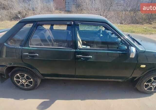 Зеленый ВАЗ 21099, объемом двигателя 1.5 л и пробегом 393 тыс. км за 1359 $, фото 1 на Automoto.ua