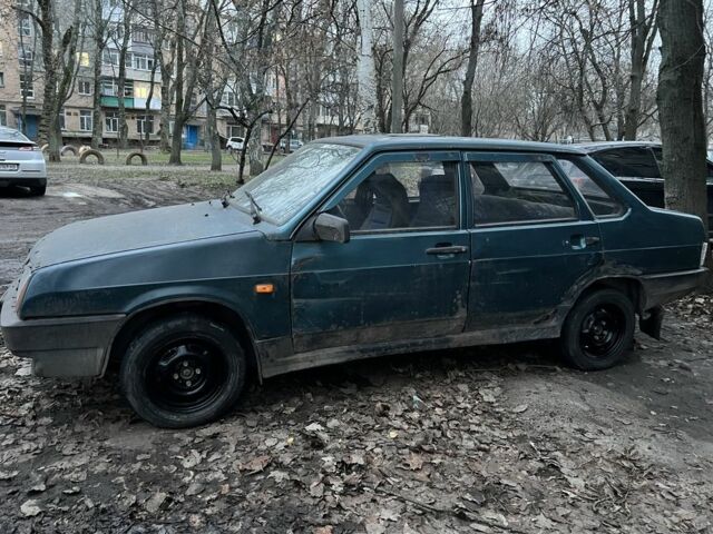 Зеленый ВАЗ 21099, объемом двигателя 1.5 л и пробегом 200 тыс. км за 300 $, фото 1 на Automoto.ua