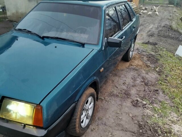 Зеленый ВАЗ 21099, объемом двигателя 1.5 л и пробегом 280 тыс. км за 600 $, фото 3 на Automoto.ua