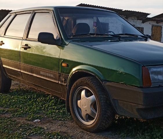 Зеленый ВАЗ 21099, объемом двигателя 0 л и пробегом 250 тыс. км за 1150 $, фото 4 на Automoto.ua