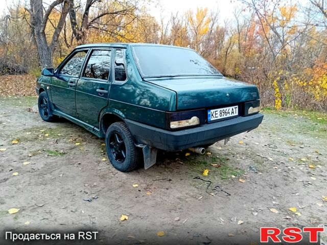 ВАЗ 21099 2000 в Днепре (Днепропетровске) на Automoto.ua Зеленый ВАЗ 21099, объемом двигателя 1.5 л и пробегом 200 тыс. км за 1300 $, фото 2 на Automoto.ua