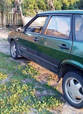 Зелений ВАЗ 21099, об'ємом двигуна 1.5 л та пробігом 250 тис. км за 1150 $, фото 1 на Automoto.ua