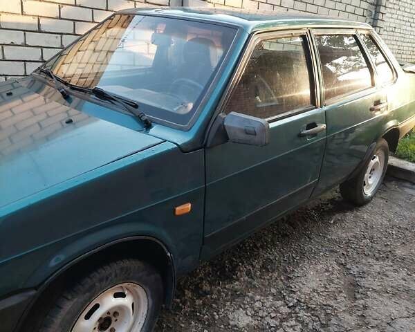 Зеленый ВАЗ 21099, объемом двигателя 1.6 л и пробегом 200 тыс. км за 1250 $, фото 2 на Automoto.ua
