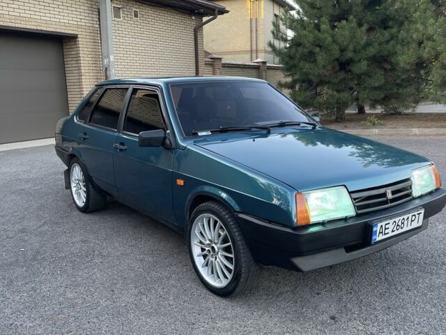 Зеленый ВАЗ 21099, объемом двигателя 1.5 л и пробегом 70 тыс. км за 3100 $, фото 1 на Automoto.ua