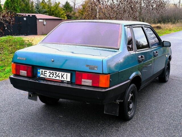 Зеленый ВАЗ 21099, объемом двигателя 1.5 л и пробегом 300 тыс. км за 833 $, фото 5 на Automoto.ua