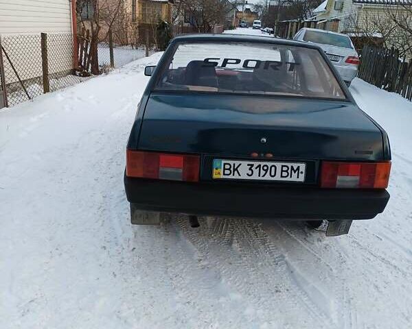 Зеленый ВАЗ 21099, объемом двигателя 1.5 л и пробегом 210 тыс. км за 1300 $, фото 2 на Automoto.ua