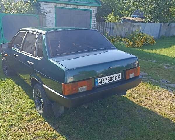 Зеленый ВАЗ 21099, объемом двигателя 1.5 л и пробегом 220 тыс. км за 2250 $, фото 2 на Automoto.ua