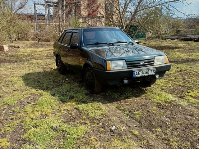 Зеленый ВАЗ 21099, объемом двигателя 1.5 л и пробегом 204 тыс. км за 1650 $, фото 3 на Automoto.ua