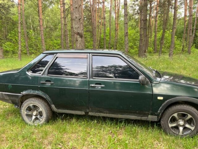 Зеленый ВАЗ 21099, объемом двигателя 1.5 л и пробегом 202 тыс. км за 1100 $, фото 2 на Automoto.ua