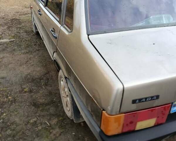 Зеленый ВАЗ 21099, объемом двигателя 1.5 л и пробегом 399 тыс. км за 470 $, фото 3 на Automoto.ua