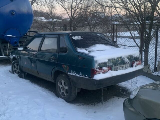 Зеленый ВАЗ 21099, объемом двигателя 1.3 л и пробегом 777 тыс. км за 800 $, фото 2 на Automoto.ua