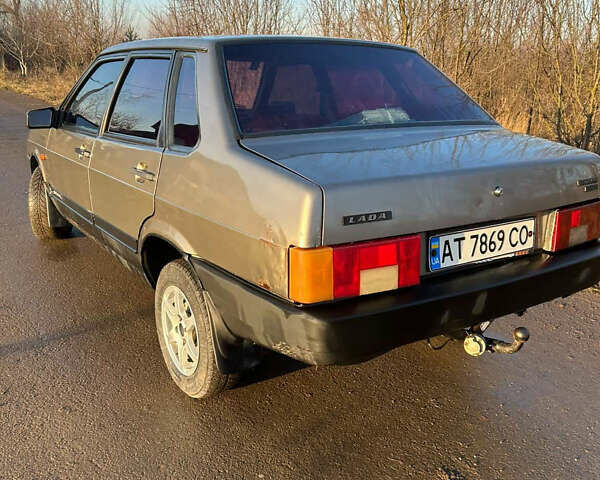 Зеленый ВАЗ 21099, объемом двигателя 1.5 л и пробегом 250 тыс. км за 1100 $, фото 7 на Automoto.ua