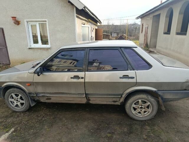 Зеленый ВАЗ 21099, объемом двигателя 1.5 л и пробегом 399 тыс. км за 470 $, фото 6 на Automoto.ua