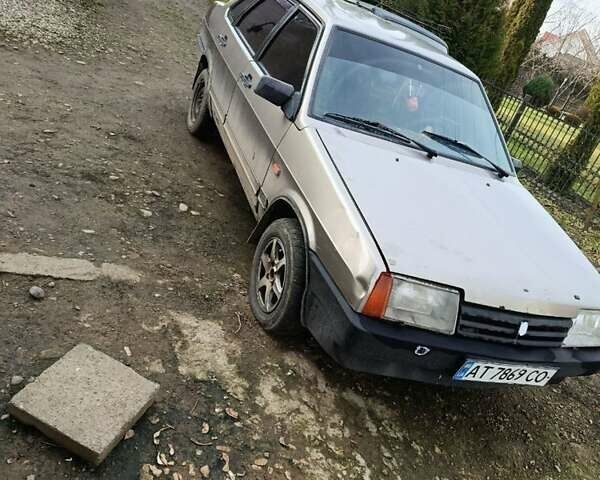 Зеленый ВАЗ 21099, объемом двигателя 1.5 л и пробегом 399 тыс. км за 470 $, фото 7 на Automoto.ua