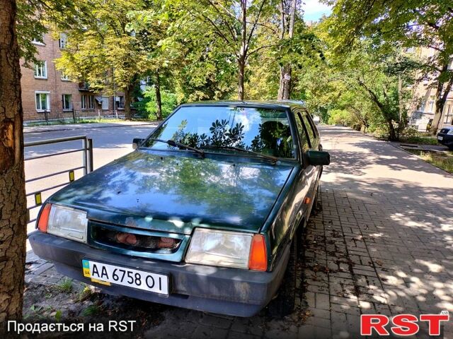 Зеленый ВАЗ 21099, объемом двигателя 1.5 л и пробегом 206 тыс. км за 1400 $, фото 4 на Automoto.ua