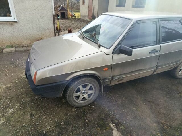 Зеленый ВАЗ 21099, объемом двигателя 1.5 л и пробегом 399 тыс. км за 470 $, фото 3 на Automoto.ua