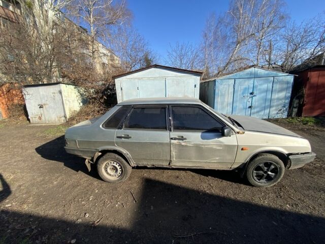 Зеленый ВАЗ 21099, объемом двигателя 1.5 л и пробегом 196 тыс. км за 582 $, фото 2 на Automoto.ua